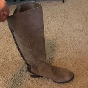 Jessica Simpson riding boots